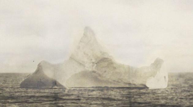 Fotografia mostra suposto iceberg que afundou o Titanic-0