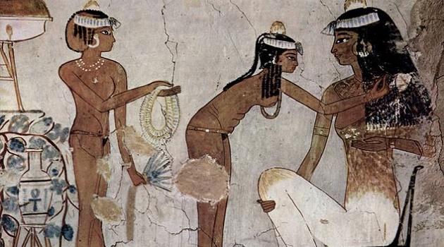 Papiros decifrados surpreendem com feitiços de amor, sexo e submissão-0
