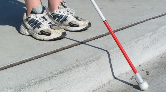 Sapatos que vibram podem ser solução em mobilidade para cegos-0