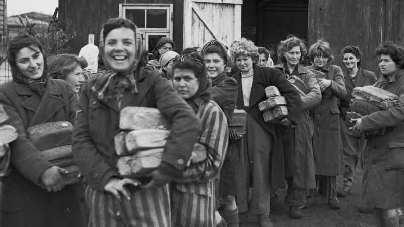 Campo de concentração de Bergen-Belsen é libertado pelos Aliados-0