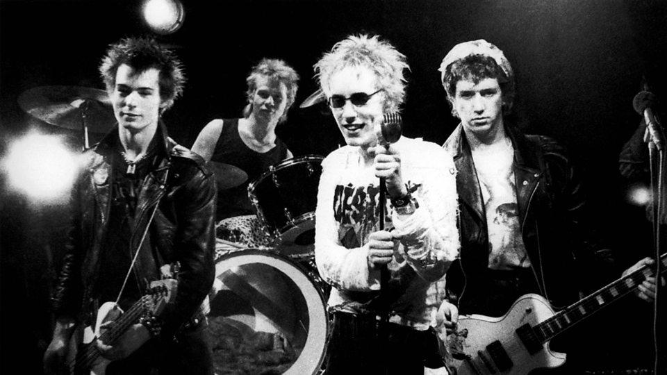 Música "God Save The Queen", dos Sex Pistols é banida pela BBC-0